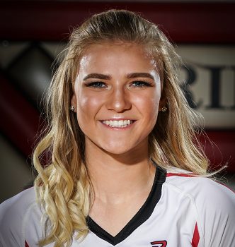 Vlleyball Player Baylee Larsen headshot