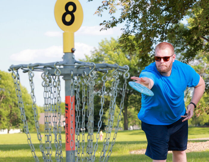 photo of disc golf player